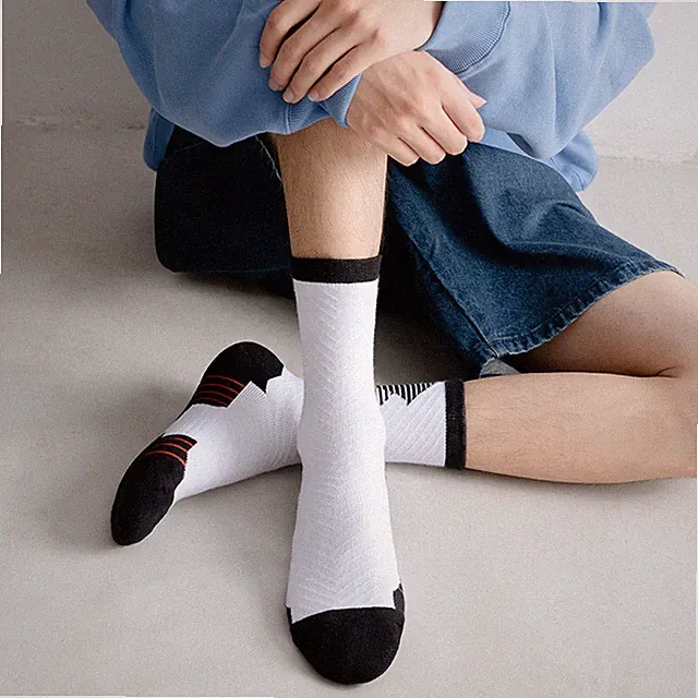ZONBAILON Basketball Compression Socks Training Crew Socks for Men